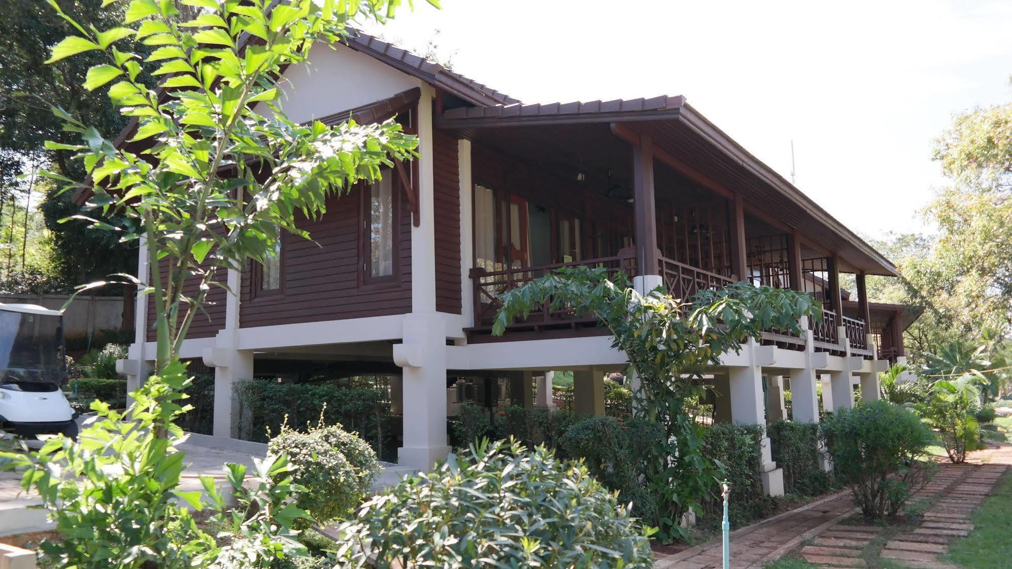 PhuBachiang Golf&Resort Pakse Exterior foto