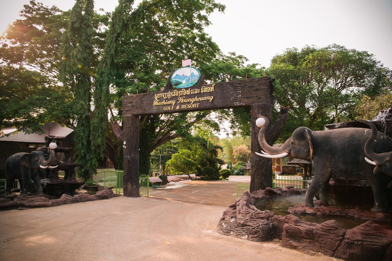 PhuBachiang Golf&Resort Pakse Exterior foto